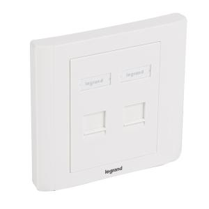 Legrand süllyesztett szerelvény - 2xRJ45 keystone port fogadására, egyenes, fehér burkolattal és kerettel, címketartóval